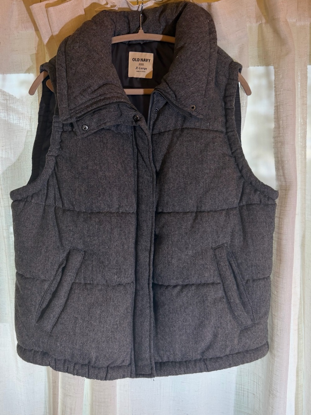 Old Navy Gray Quilted Puffer Vest
